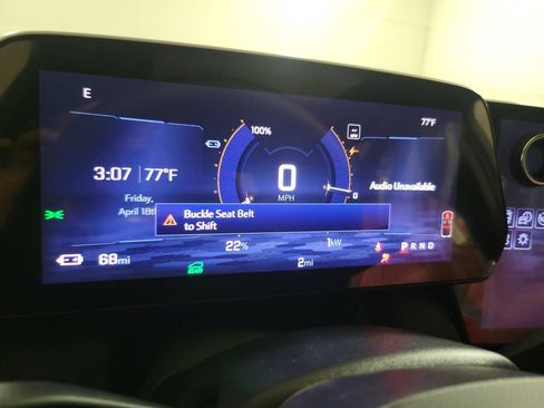 New 2025 Chevrolet Equinox EV RS image 18