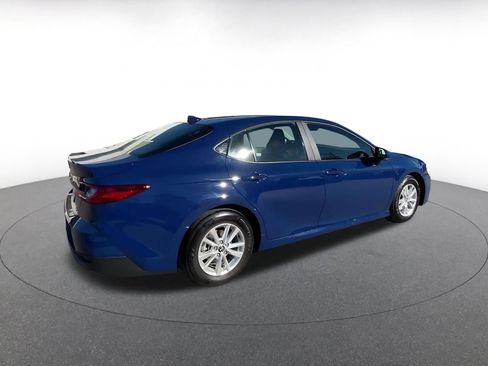 Used 2025 Toyota Camry LE image 15