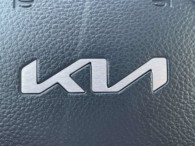 Used 2024 Kia Seltos EX FWD image 36