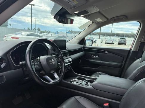 Used 2024 Honda Pilot EX-L image 3