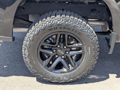 Used 2023 Chevrolet Silverado 1500 LT Trail Boss w/ Convenience Package II AWD/4WD image 13