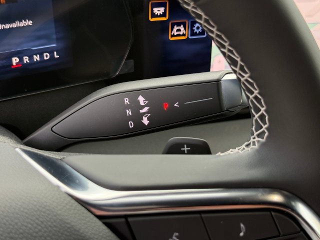 Used 2026 Chevrolet Traverse LT w/ Driver Confidence Package FWD image 19
