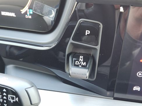 Used 2024 Porsche Cayenne image 20