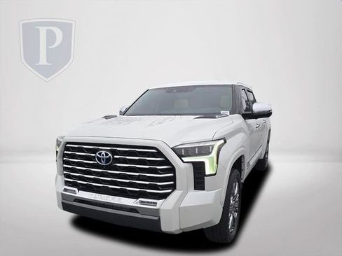 Used 2024 Toyota Tundra Capstone AWD/4WD image 11