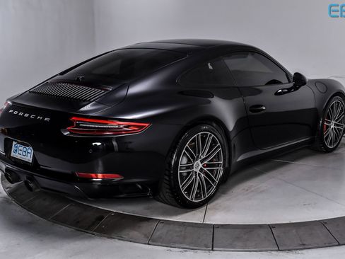 Used 2018 Porsche 911 Carrera S image 6