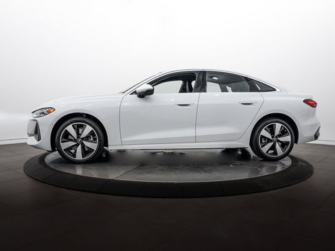 Used 2025 Audi A5 2.0T Premium Plus w/ Premium Plus AWD/4WD image 7