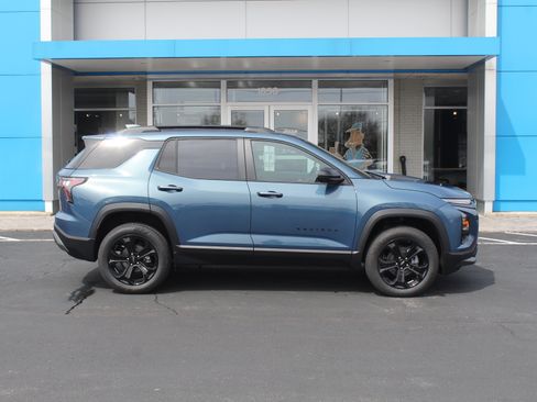 New 2026 Chevrolet Equinox LT image 3