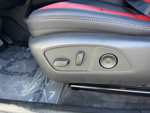 New 2025 Chevrolet Equinox EV RS image 42