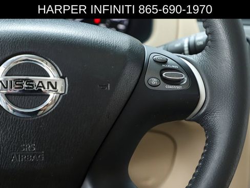 Used 2017 Nissan Pathfinder SL w/ SL Premium Package FWD image 23
