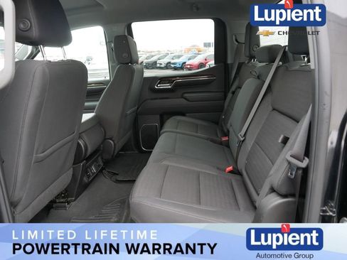 Used 2024 GMC Sierra 1500 Elevation image 17