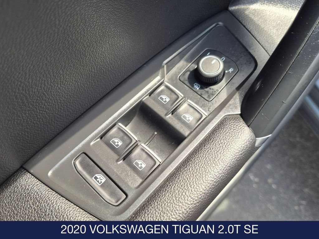 Used 2020 Volkswagen Tiguan SE w/ Panoramic Sunroof Package AWD/4WD image 12