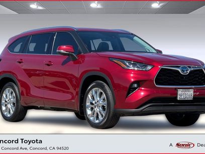 Used 2024 Toyota Highlander Limited