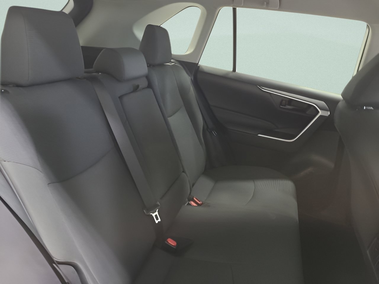 Used 2022 Toyota RAV4 LE w/ Carpet Mat Package (TMS) AWD/4WD image 13