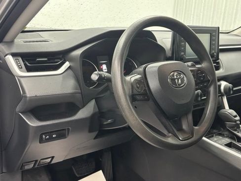 Used 2019 Toyota RAV4 LE w/ Carpet Mat Package FWD image 16