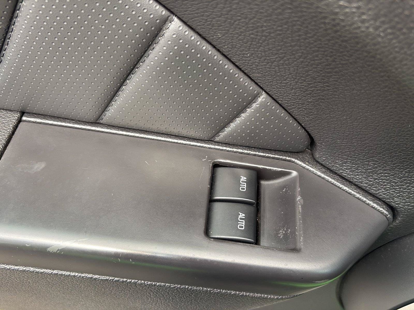 Used 2013 Ford Mustang GT Premium w/ GT Coupe Accessory Pkg 5 RWD image 27