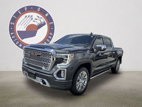 Used 2021 GMC Sierra 1500 Denali w/ Denali Ultimate Package AWD/4WD image 2