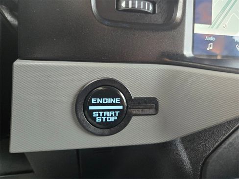 Used 2023 Ford Bronco Badlands image 19