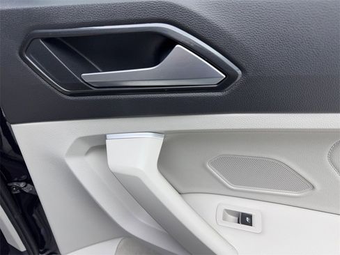 Used 2024 Volkswagen Tiguan SE R-Line image 46