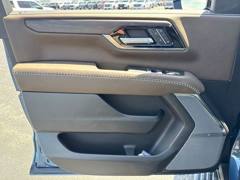 New 2026 GMC Yukon Denali Ultimate AWD/4WD image 15