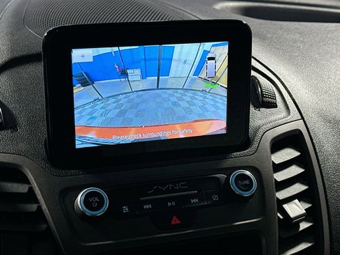 Used 2022 Ford Transit Connect XLT image 24