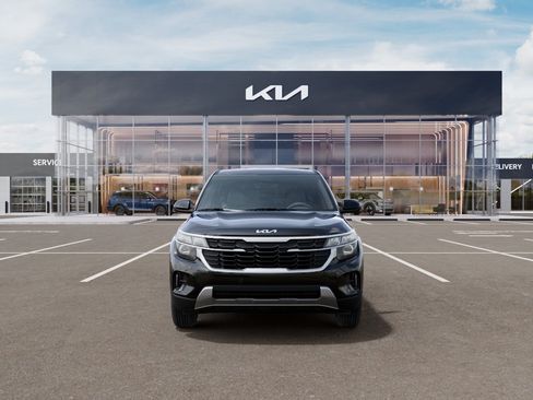 New 2026 Kia Seltos LX AWD/4WD image 2