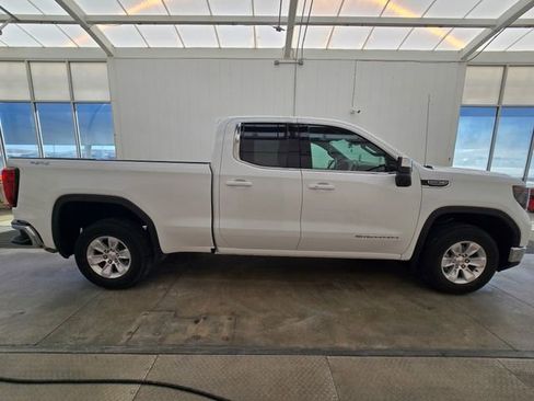 Used 2024 GMC Sierra 1500 SLE w/ Preferred Package image 6