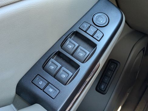 Used 2018 GMC Yukon SLT w/ Open Road Package image 30