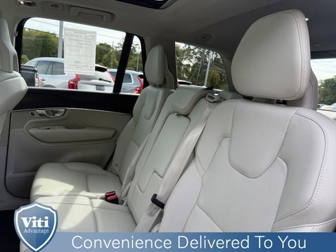 Used 2020 Volvo XC90 T5 Momentum image 22