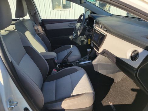 Used 2018 Toyota Corolla LE image 21