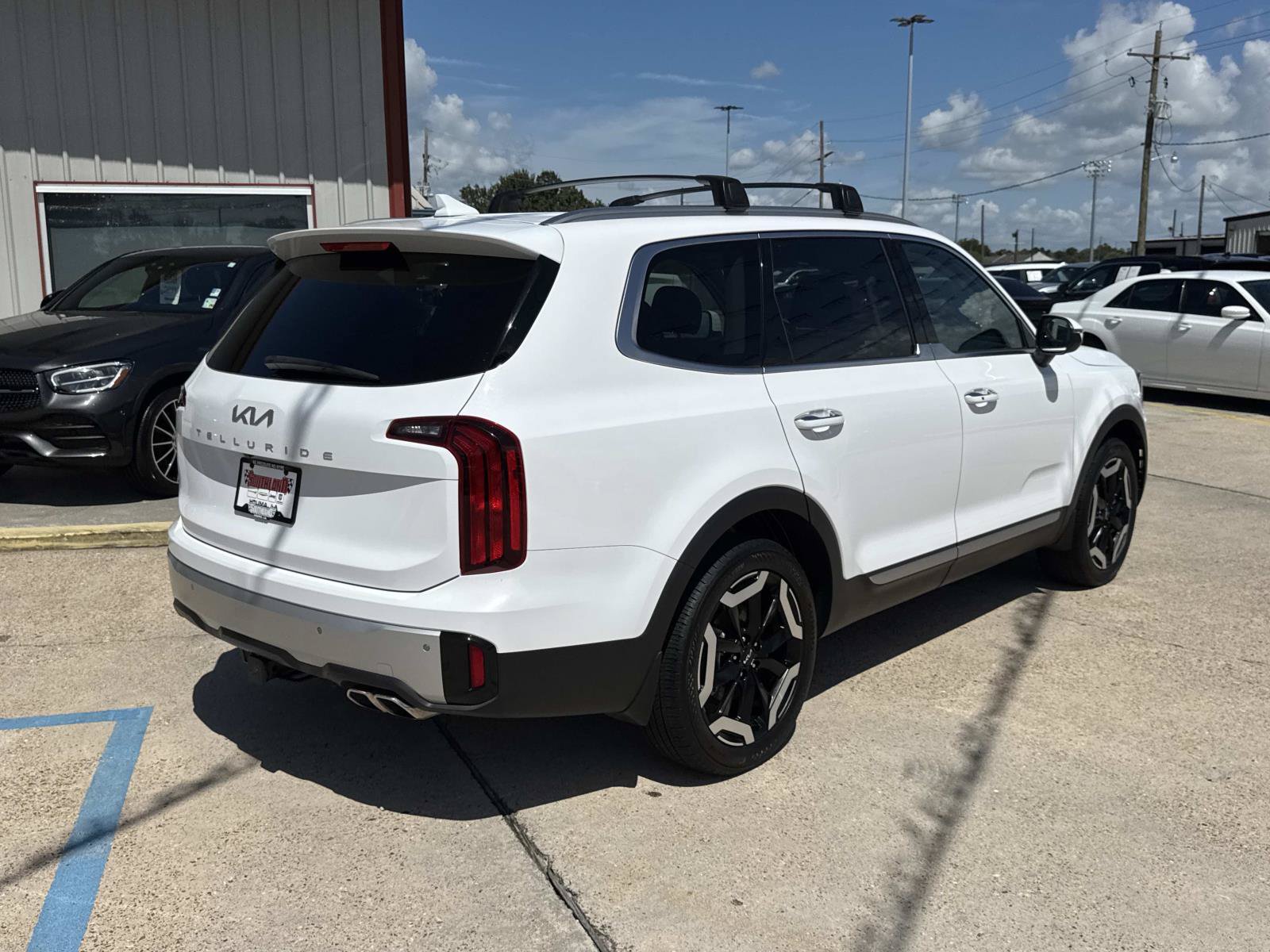 Used 2024 Kia Telluride S w/ S Sunroof Package FWD image 7