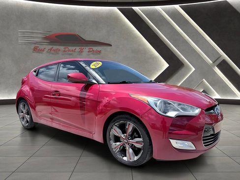 Used 2016 Hyundai Veloster w/ Option Group 03 FWD image 3