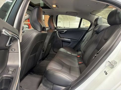 Used 2018 Volvo S60 T5 Dynamic w/ Vision Package AWD/4WD image 30