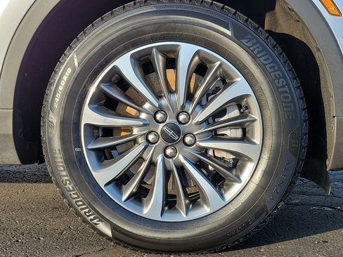 Certified 2023 Lincoln Nautilus FWD w/ Premium Package image 9