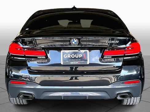 Used 2022 BMW 530i w/ M Sport Package image 4