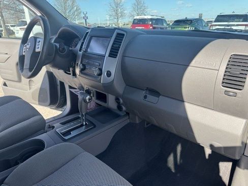 Used 2019 Nissan Frontier SV image 31