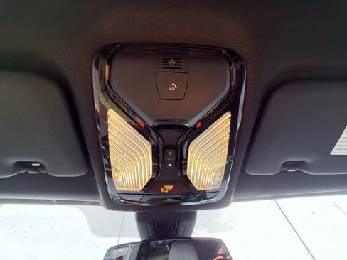 Used 2021 BMW X5 sDrive40i w/ M Sport Package image 25