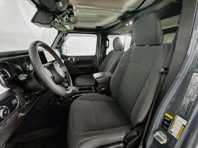 Used 2024 Jeep Wrangler Unlimited Sport AWD/4WD image 23