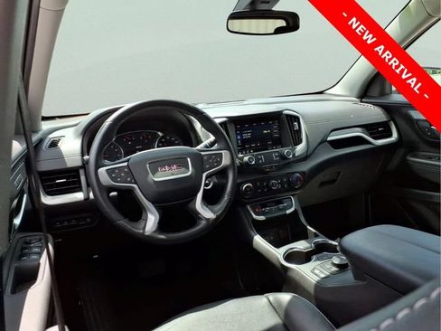Used 2022 GMC Terrain SLT w/ Tech Package AWD/4WD image 9