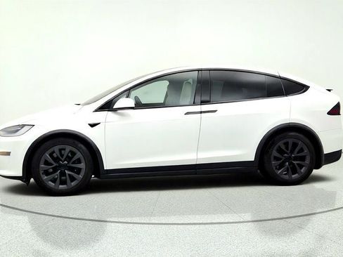 Used 2023 Tesla Model X AWD/4WD image 8
