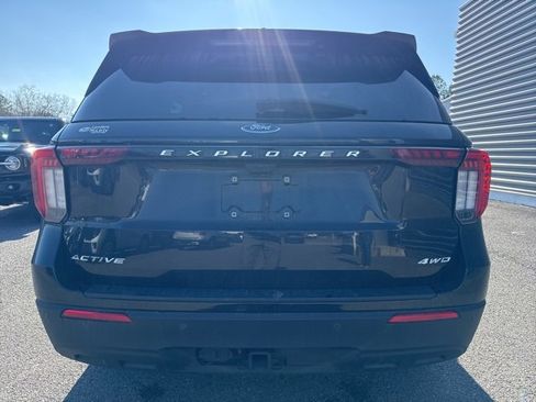 Used 2025 Ford Explorer Active image 6