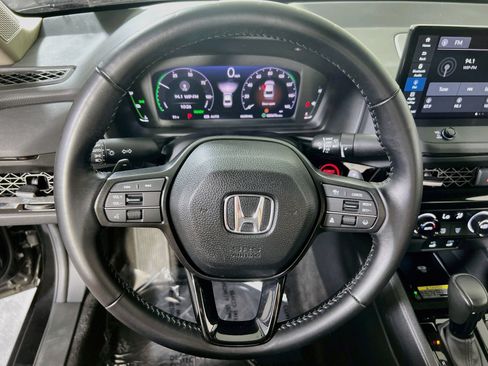 Used 2025 Honda Accord EX-L image 10