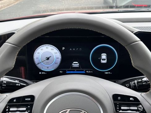 Used 2025 Hyundai Elantra SEL FWD image 41