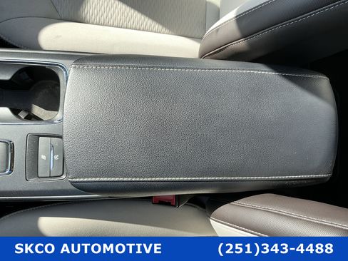 Used 2020 Ford Fusion SE w/ Equipment Group 151A image 25