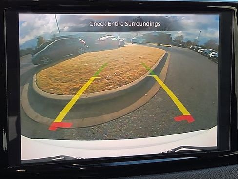 Used 2024 Chrysler Pacifica Touring-L image 17