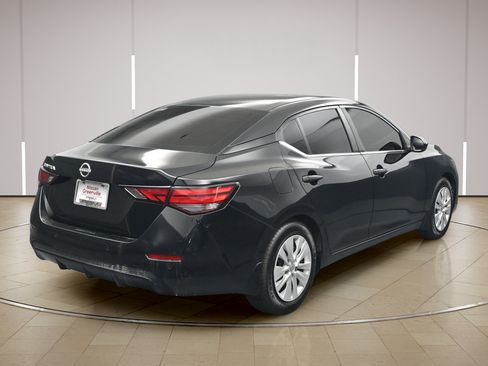 Certified 2024 Nissan Sentra S FWD image 7