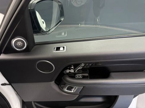 Used 2020 Land Rover Range Rover HSE image 29