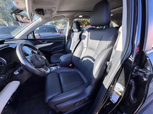 Used 2022 Subaru Ascent Limited w/ Technology Package image 11