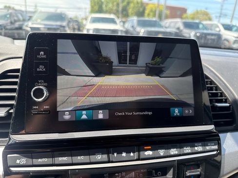 Used 2025 Honda Odyssey EX-L image 13