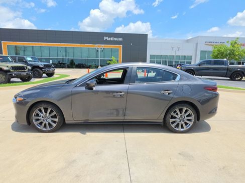 Used 2025 MAZDA MAZDA3 s FWD image 2
