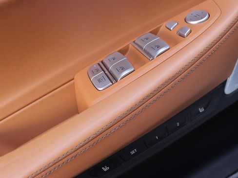 Used 2020 BMW 750i xDrive image 23